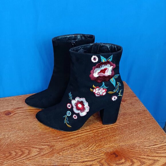 Express Boots Womens Sz 8 Faux Suede Embroidered Floral Ankle Booties Block Heel - Picture 15 of 15
